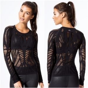 Alo Yoga Wanderer Long Sleeve Black